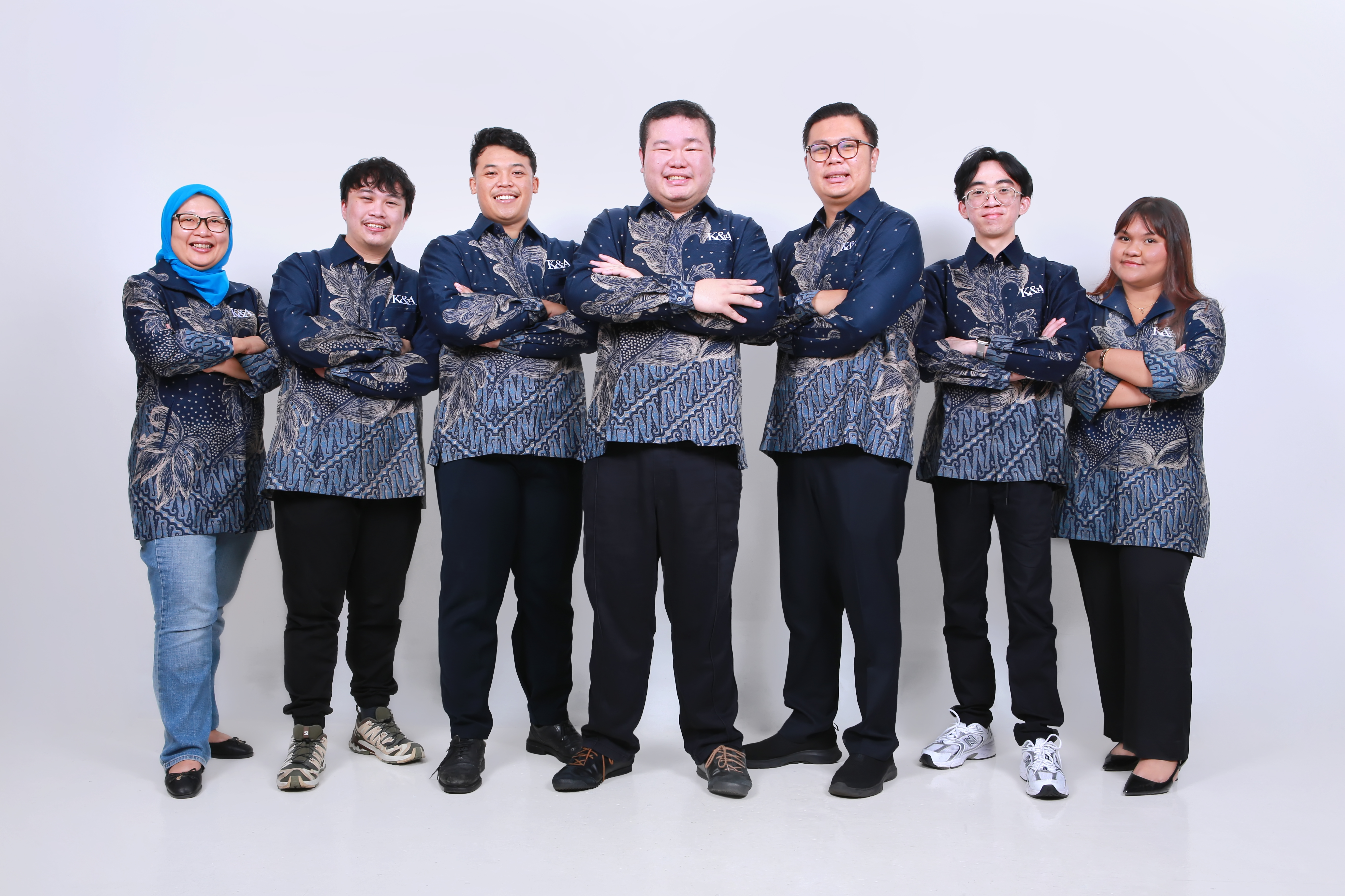 K&A expert team gathered for a group portrait